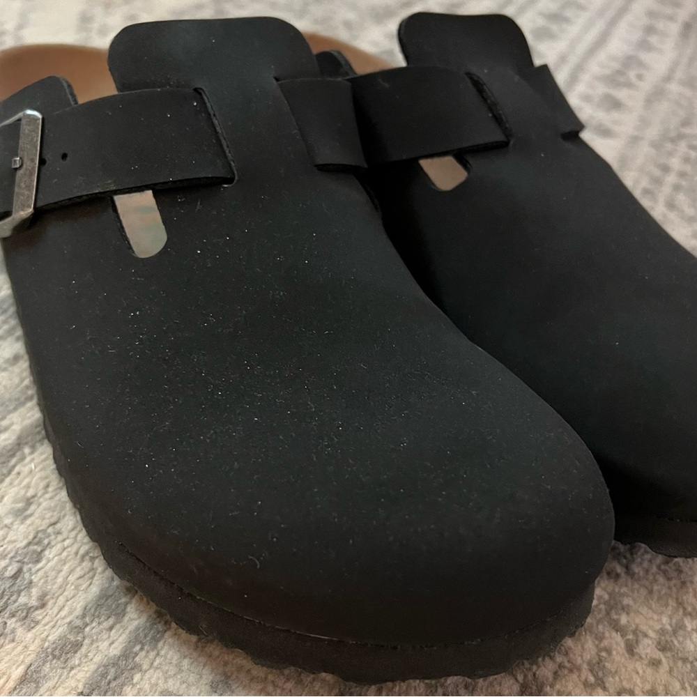 #42 Birkenstock UNISEX Vegan Boston BS Black Clogs